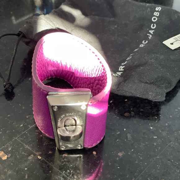 Authentic Marc by Marc Jacobs leather cuff bracelet 💜 - Picture 1 of 4